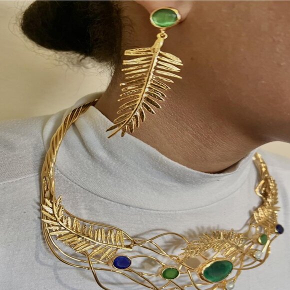 Green Stone Natural Gemstone Necklace & Earrings Set - Picture 2 of 3